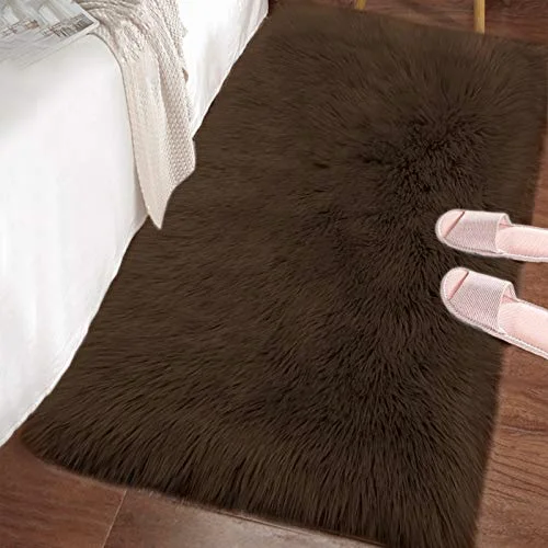 LOCHAS Faux Fur Bedside Rug 2 × 3 ft, Brown